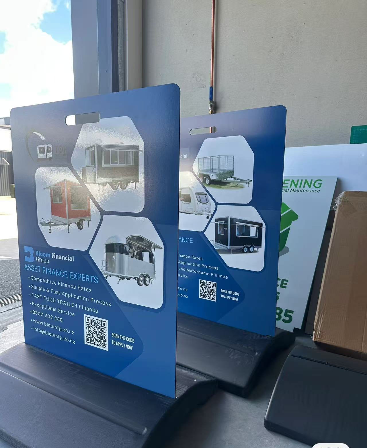 footpath sign retail sign